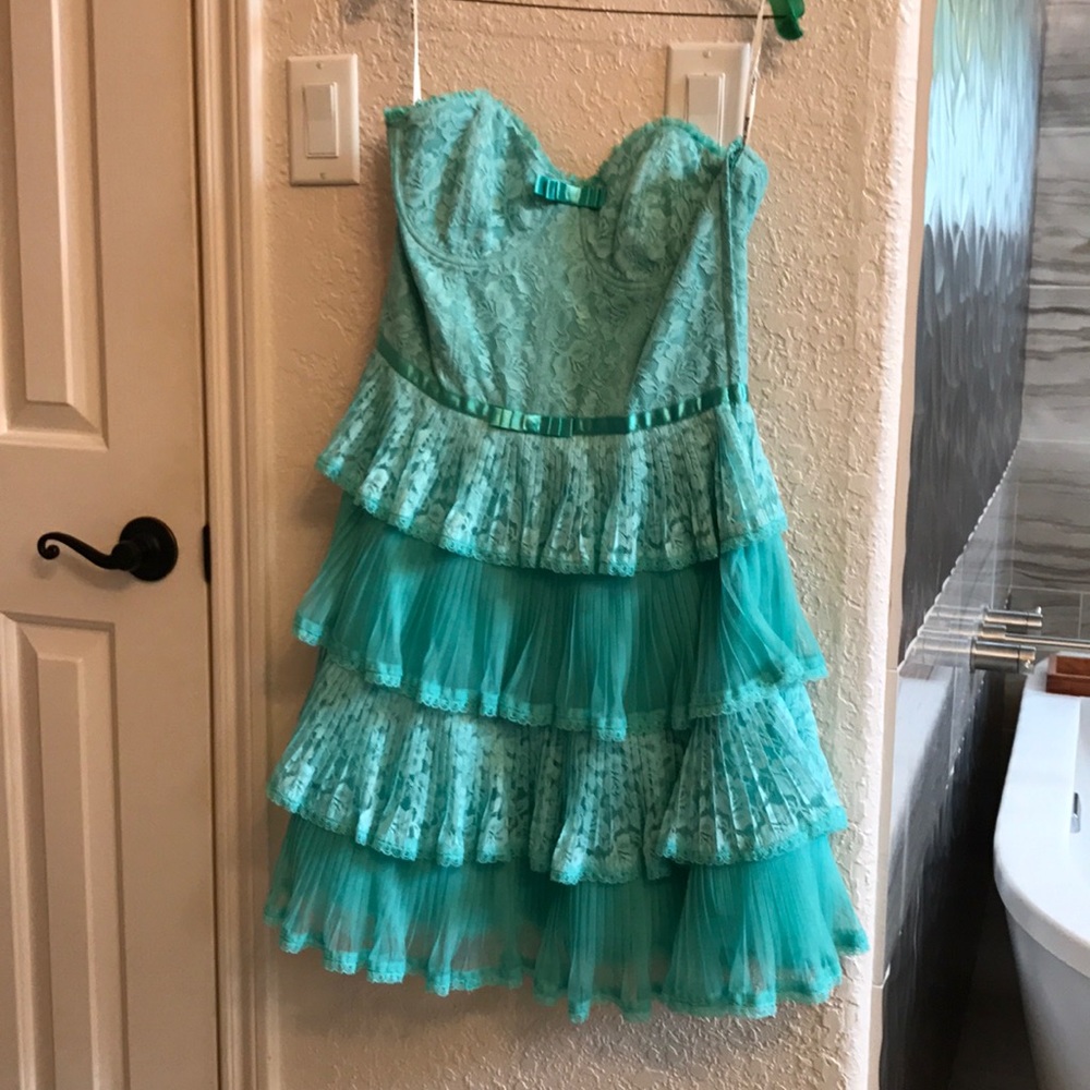 Betsey Johnson lace cocktail dress